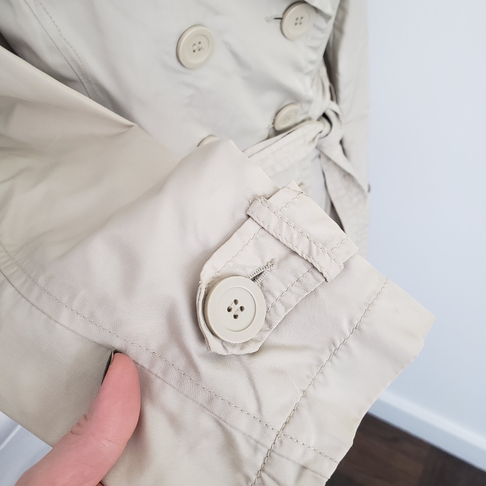 Zara short trench coat. Button up w/ belt. Large - Picture 8 of 12